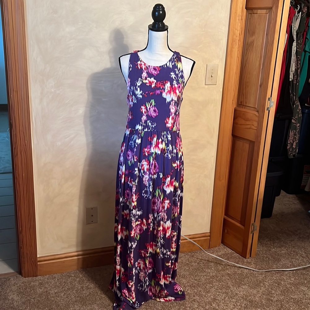 Gently used maxi dress by Loveappella in size medium